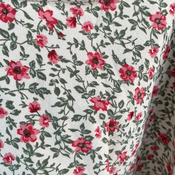 Abercrombie & Fitch Cropped Floral Cami - Picture 4 of 4